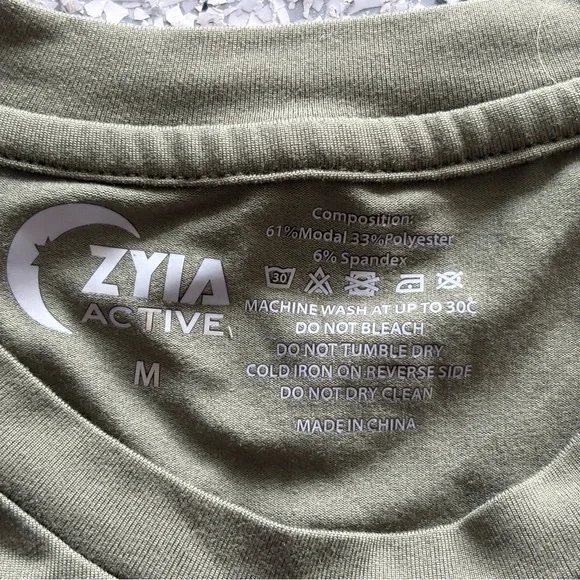 ZYIA Olive Green Kettlebell Graphic Active Tank - Picture 4 of 5